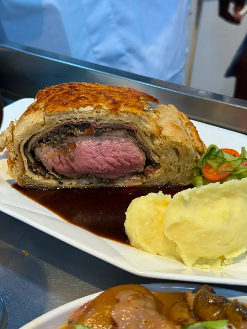 Beef wallington & mashed potatoes